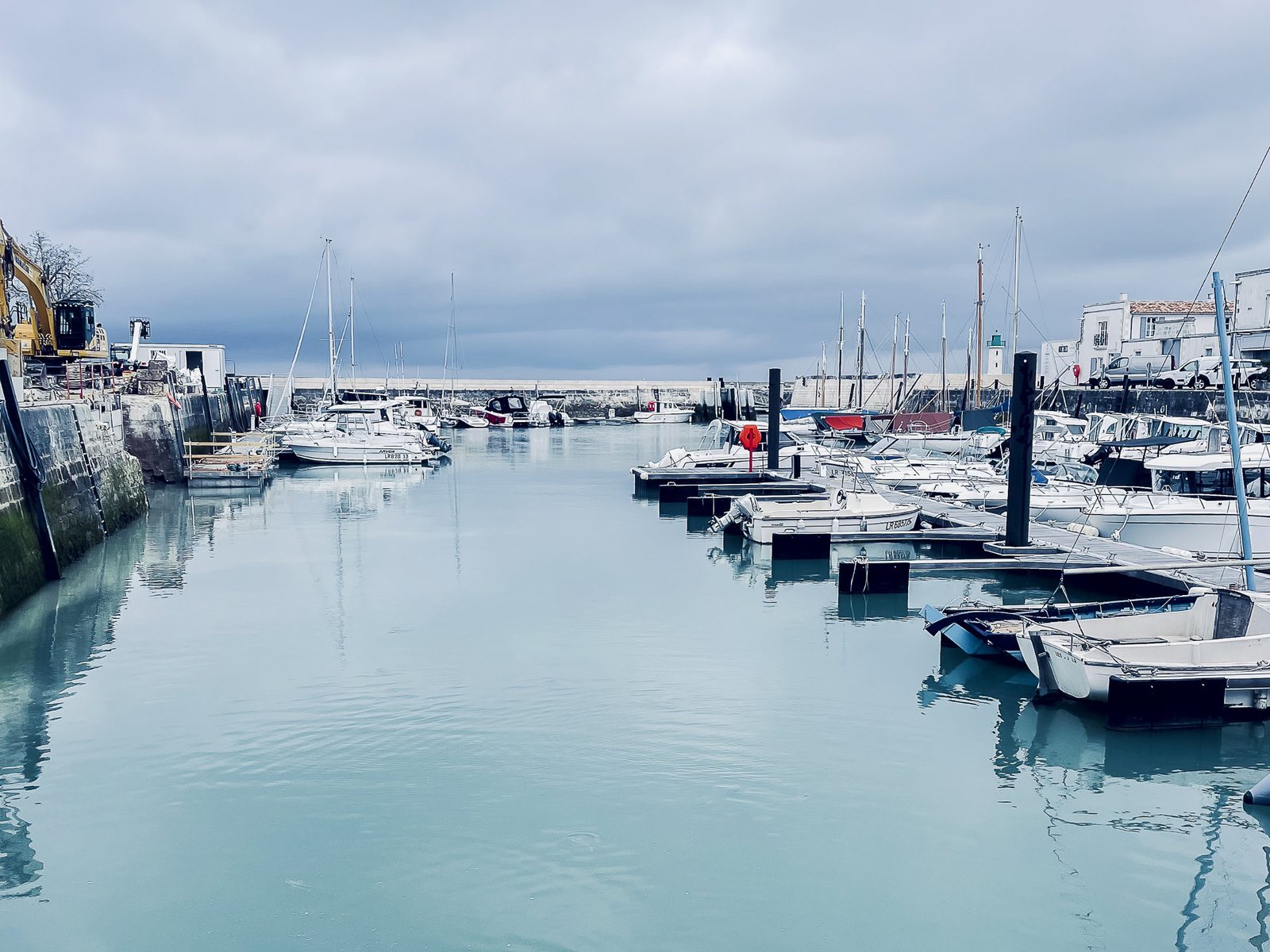 Les ports rhétais et le village de La Flotte-en-Ré